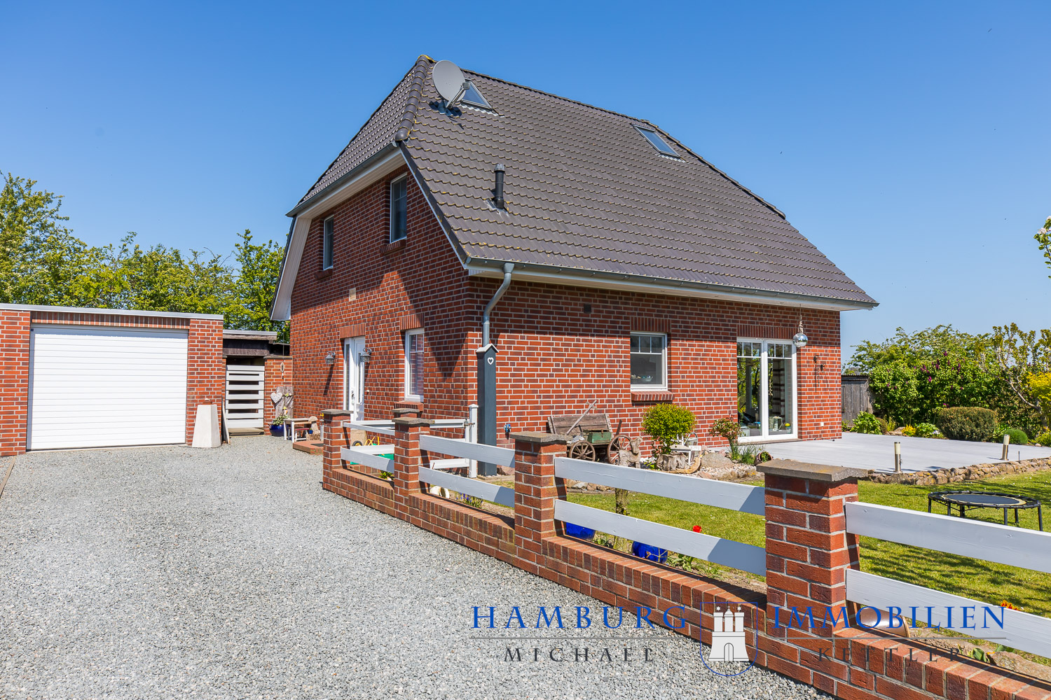 Charmantes Einfamilienhaus mit Wohnküche, Außenküche, Gartensauna am Feldrand von 23758 Gremersdorf